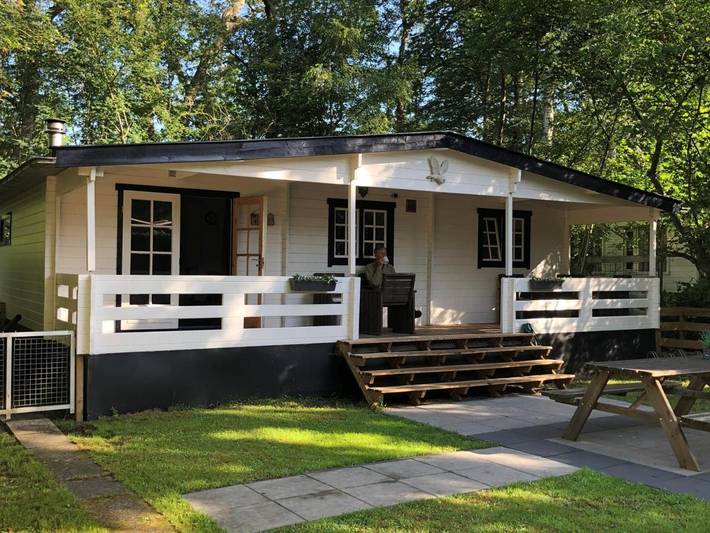 Vakantiewoning voor 3 personen, with Terras and Tuin as well as Zwembad in Wateren
