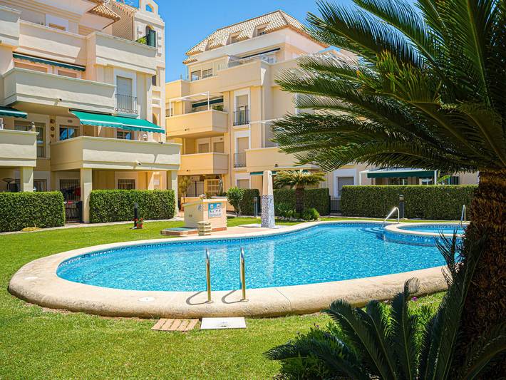 Ferienwohnung für 4 Personen, mit Terrasse und Garten sowie Pool, mit Haustier in El Palmar