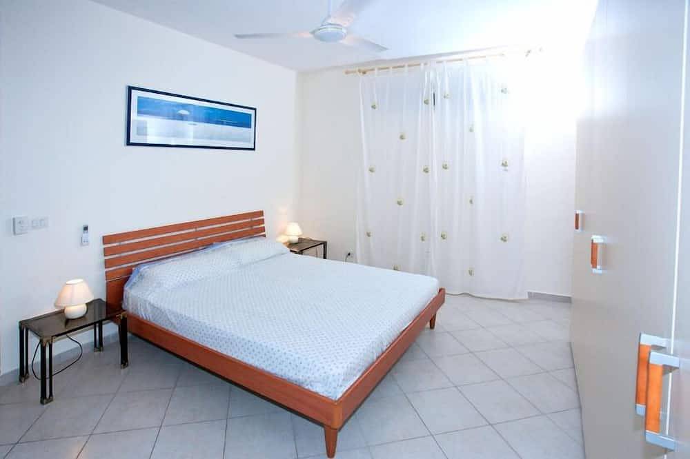 Appartamento intero, Charming 2-bedroom apartment with Ac, Wifi in beachfront Letojanni near Taormina in Letojanni, Provincia di Messina