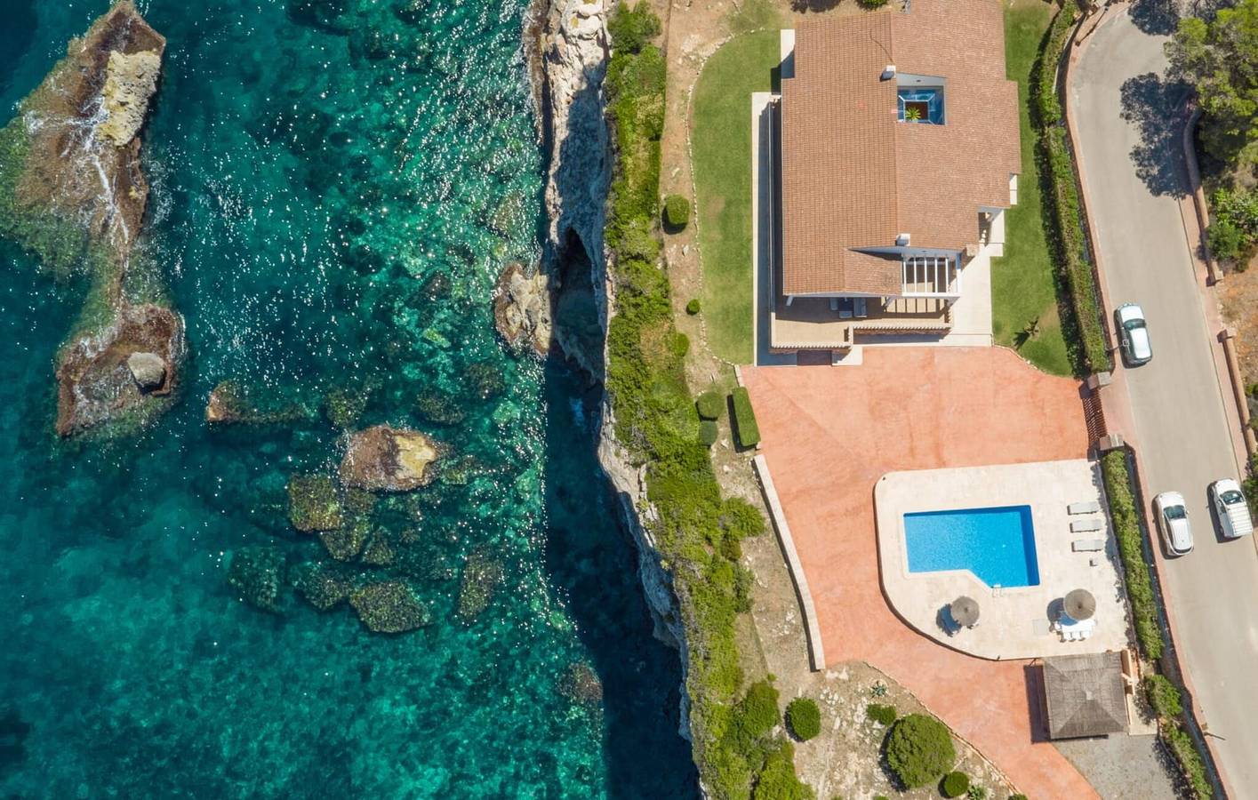 Seaside Retreat: Pool, Terrace, Kitchen, AC & Grill (700m to Cala Llombards Beach) in Cala Santanyí, Santanyí