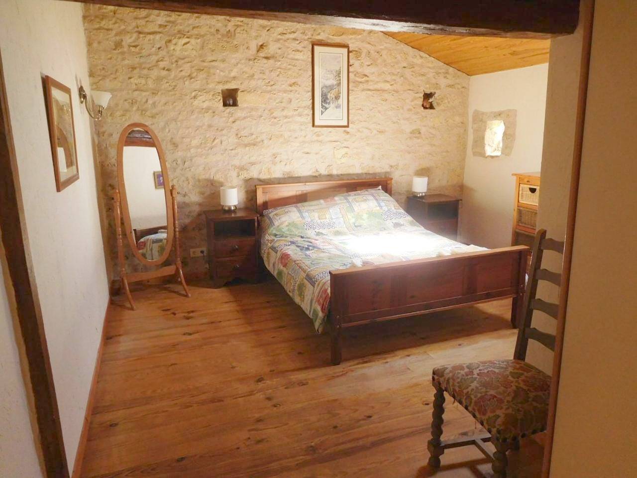 Double Room in Sauzé-Vaussais, Région de Niort