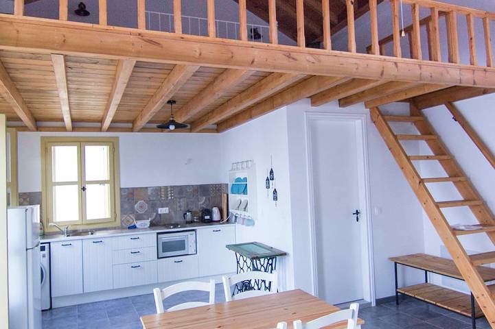 Holiday rental for 2 people, with balcony in Symi