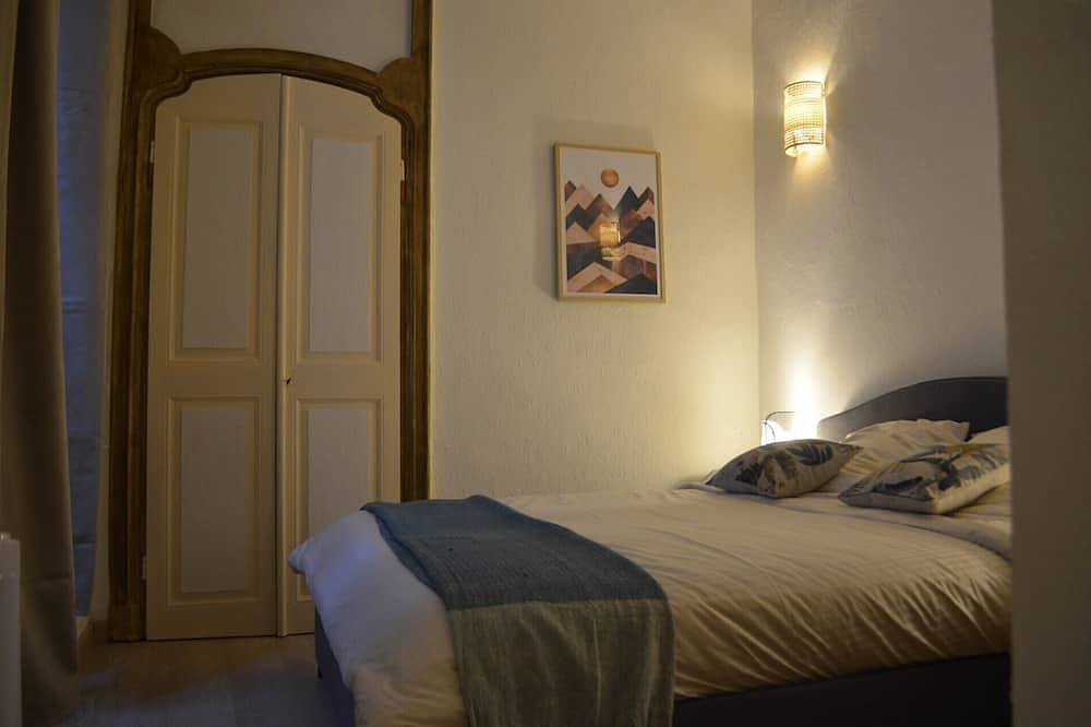 Entire apartment, Le Chateau in Évian-les-Bains, Thonon-les-Bains region