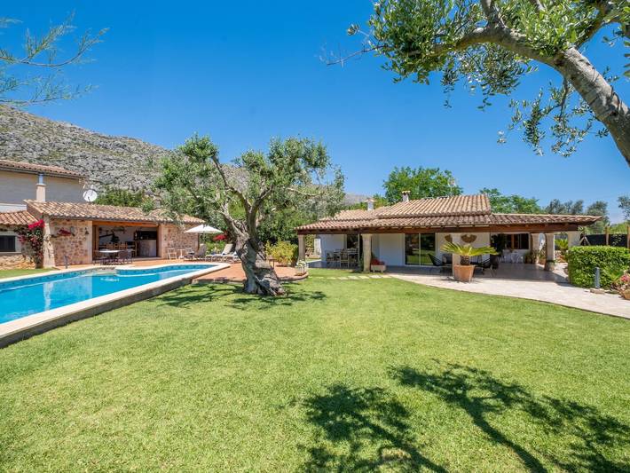Villa Joana La font By SunVillas Mallorca in Pollença Stadt, Pollença