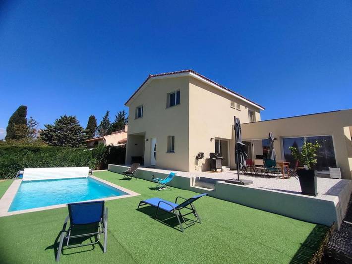 Villa pour 12 personnes, avec terrasse ainsi que piscine et jardin à Marseillan