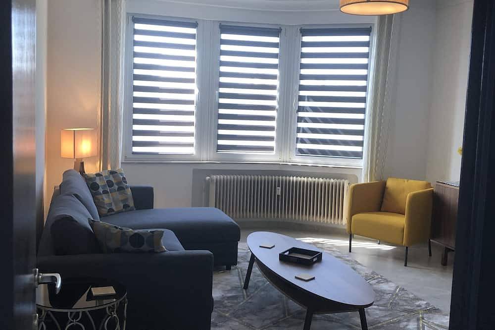 Ganze Wohnung, Cozy pied a terre in Brussels Capital of Europe. in Koekelberg, Brüssel und Umgebung