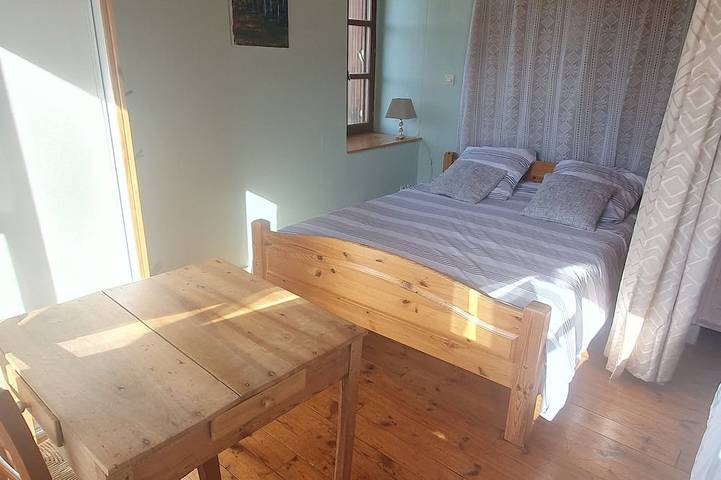 Gîte pour 8 personnes, avec balcon, animaux acceptés à Saint-Alban-sur-Limagnole - 4