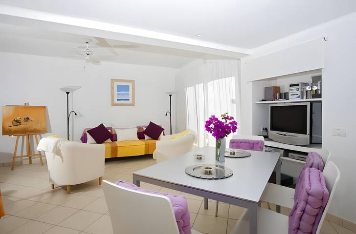 Ganze Wohnung, Ferienwohnung 'Chica' mit Meerblick, WLAN und Klimaanlage in Puerto del Carmen, Tías