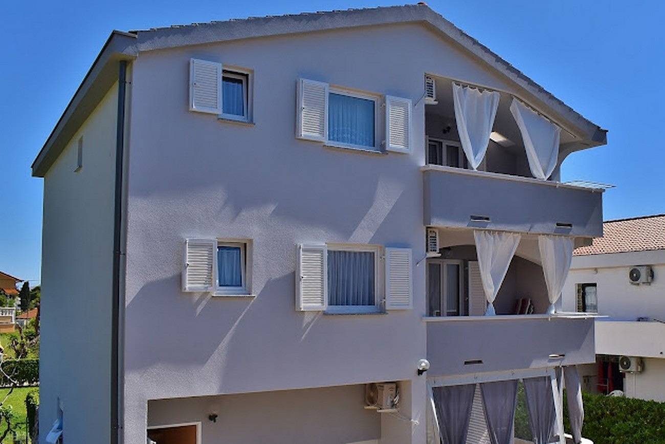 Entire apartment, One bedroom apartment with balcony and sea view Barbat, Rab A-24547-c in Barbat na Rabu, Rab