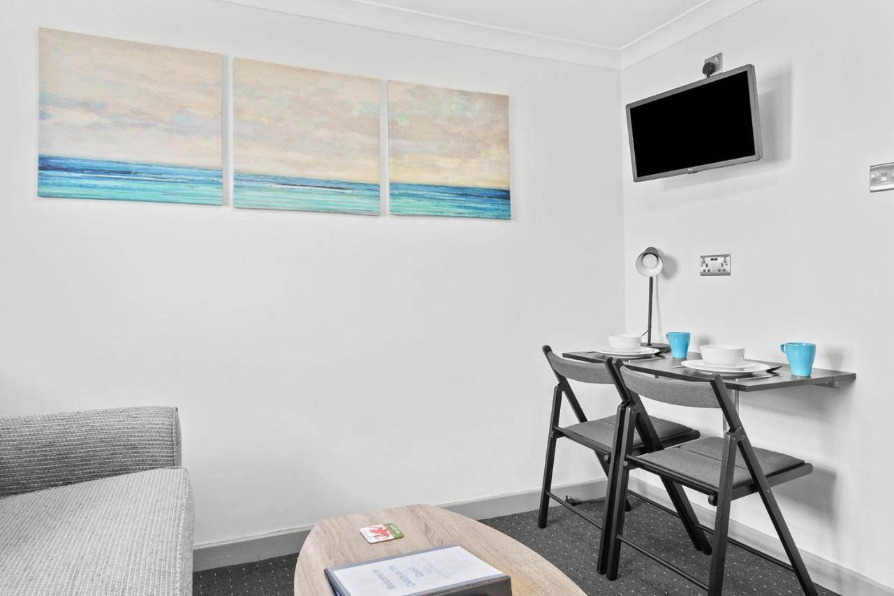 Entire apartment, Two-Bedroom Apartment in Swansea, Swansea region