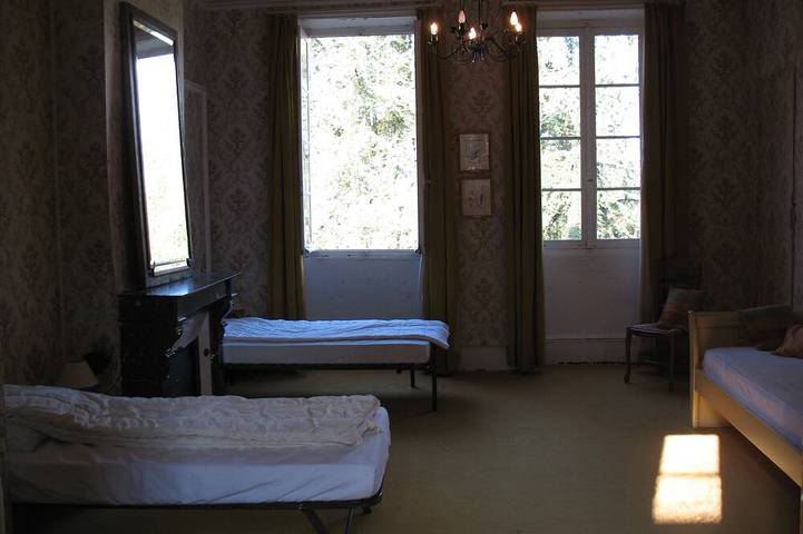 Château (20 p.) et petite maison (7p), parc de 8ha in Ourouer-les-Bourdelins, Saint-Amand-Montrond