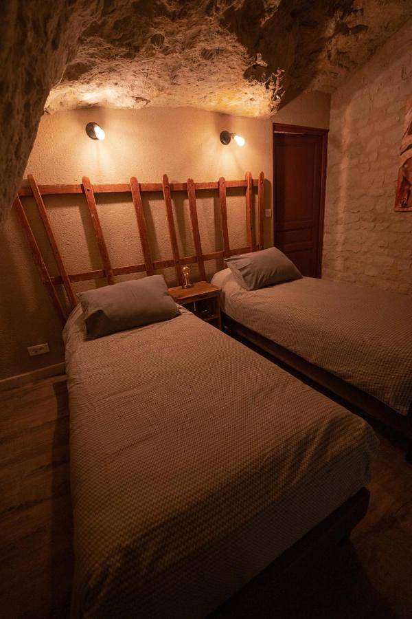 Location de vacances pour 6 personnes, avec jardin ainsi que terrasse et vue à Marigny-Brizay - 2