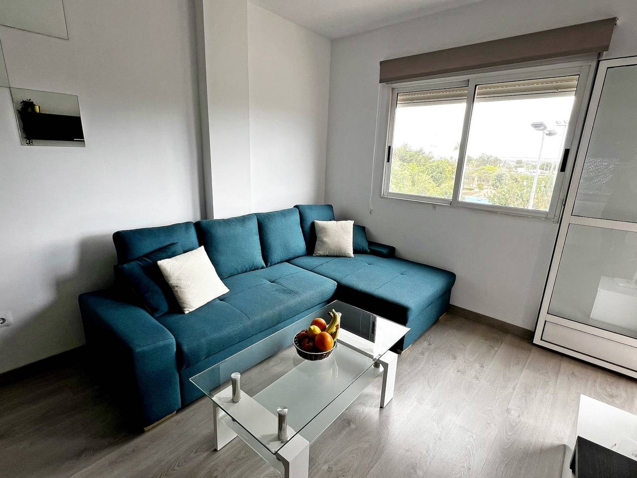 Apartamento entero, Apartamento 'Buena Vista' con balcón, Wi-Fi y aire acondicionado in Torrevieja Centro, Torrevieja