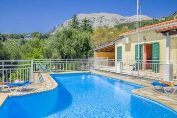 Villa for 6 People in Nissaki, Corfu, Photo 1