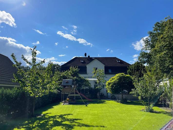 Ferienwohnung für 4 Personen, mit Terrasse und Garten sowie Pool und Ausblick