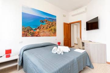 Hôtel pour 3 personnes, avec vue et jardin, animaux acceptés à Òsini