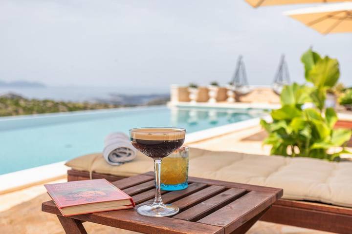 Gîte pour 3 personnes, avec vue ainsi que jardin et piscine dans Hvar - 3