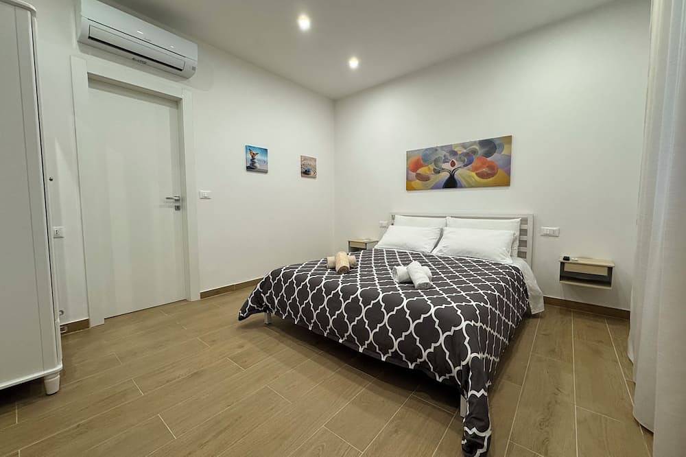 Camera Matrimoniale con Bagno privato a 20 metri dall'Aeroporto di Treviso in Treviso, Provincia de Treviso