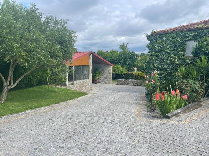 Location de vacances pour 2 personnes, avec vue ainsi que piscine et jardin à Braga - 4