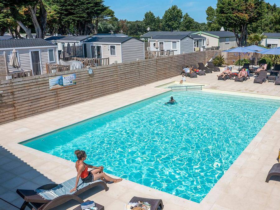Camping Romanée - Campiotel des Dunes   - Mobile home 2 persons - Mobile home Confort 1 bedroom - 1 bathroom in Ars-en-Ré, Ile de Re