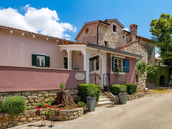 Ganze Wohnung, Rustica in Kršan, Ostküste Istrien