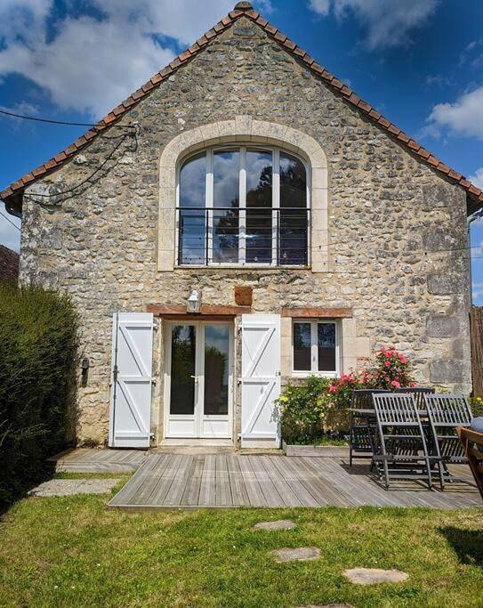 Location de vacances pour 4 personnes, avec jardin et vue à Vou