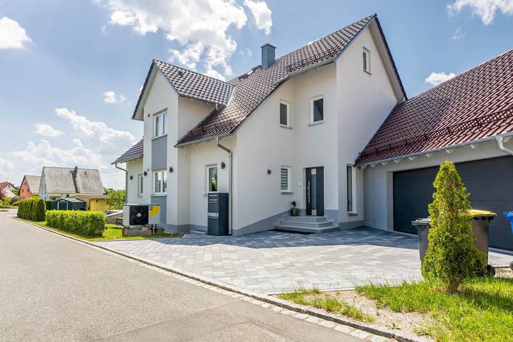 Appartement entier, Appartement 'Fewo Franken' avec jardin commun et Wi-Fi in Goldkronach, Frankenalb