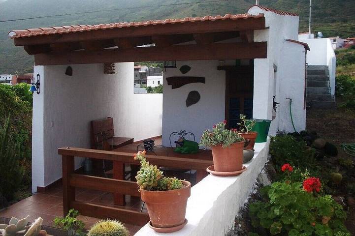 Nice country house with terrace, sea and mountains views in Las Toscas, Frontera