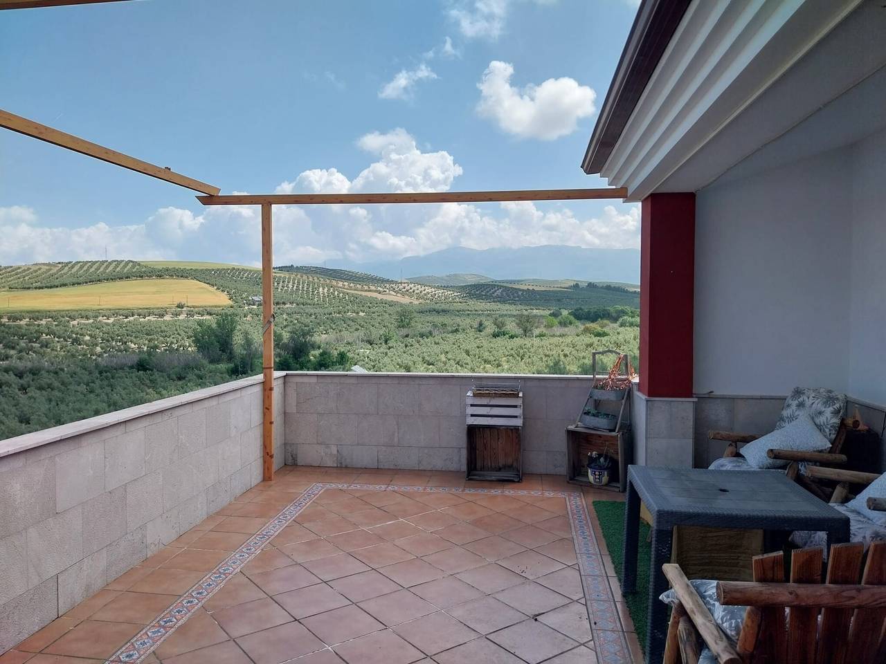 Holiday Home 'La Majailla' with Pool, Mountain Views, Wi-Fi & Air Conditioning in Peal de Becerro, Jaén Province