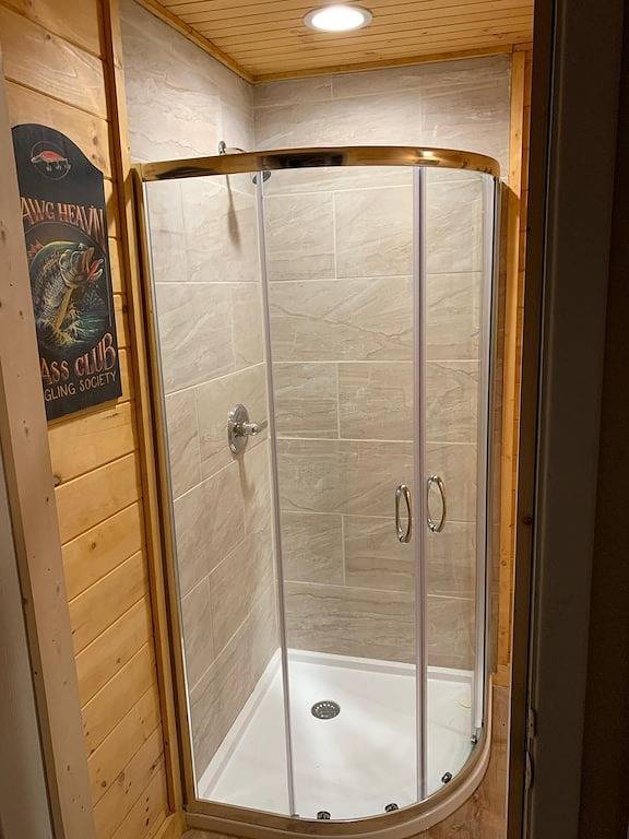 * Neue Liste * Douglas Lake Front Cabin Retreat mit Bootsrampe und eigenem Dock in Douglas Lake