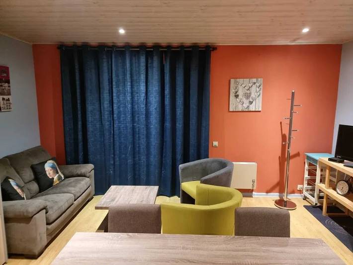 Ganze Wohnung, Gemütliche Wohnung bei Vresse-sur-Semois, 36 m² mit Balkon in Vresse-sur-Semois, Region Namur