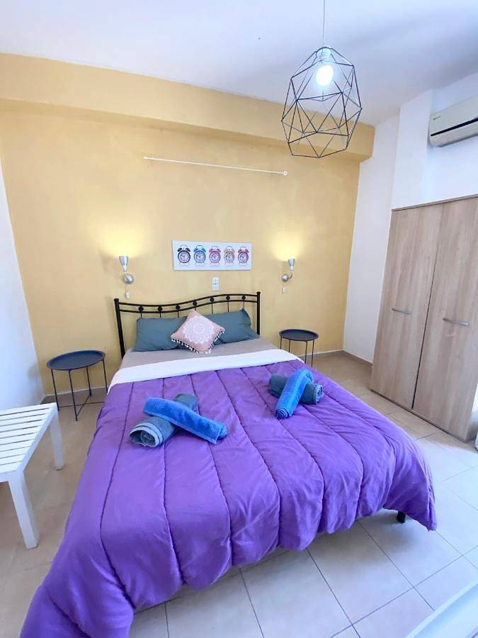 Avra Budget Beach Rooms in Benitses, Corfu, Corfou