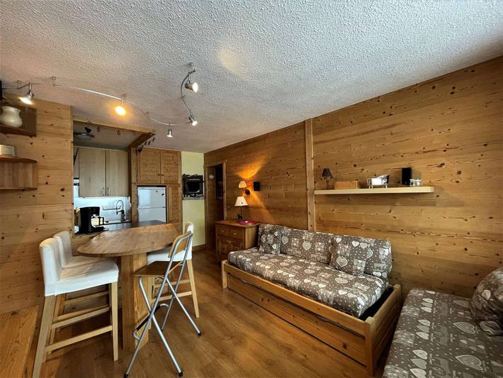 Entire apartment, Stunning Ski-in/Ski-out 4-Pers Apt in the Heart of Les Menuires in Les Menuires, Saint-Martin-de-Belleville