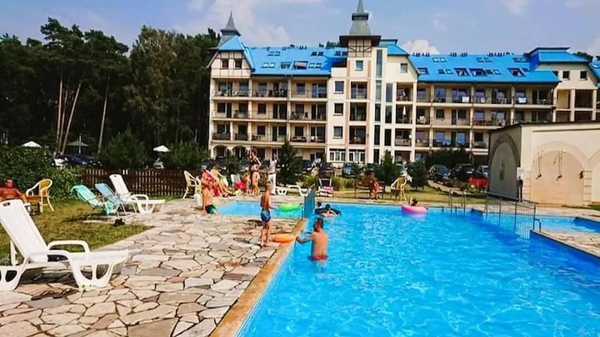 Apartament wakacyjny dla 5 osób, z taras i basen, zwierzęta dozwolone w Łukęcin