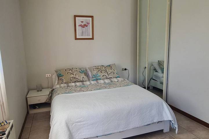 Ganze Wohnung, Italienische See-Wohnung mit großem Swimmingpool, Tennisplatz, Seeblick in Gemeinde Menaggio, Comer See