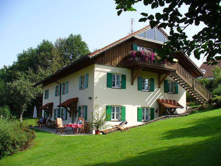 Ferienhaus für 3 Personen, mit Balkon/Terrasse und Terrasse sowie Garten in Bad Birnbach
