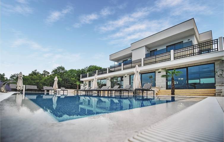 Ferienhaus für 20 Personen, mit Whirlpool und Sauna sowie Terrasse und Pool in Kroatien - 2