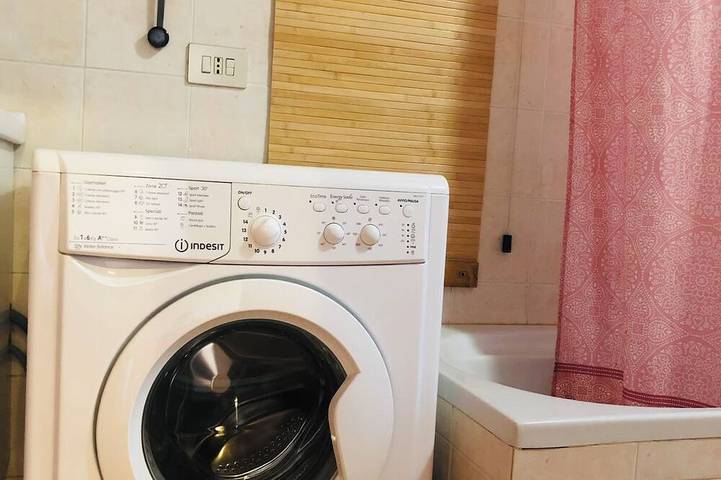 Entire apartment, Lingua Italiano in Rho, Milan Province