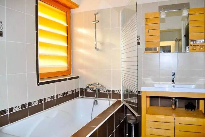 Location de vacances pour 6 personnes, avec terrasse à Sorges - 2