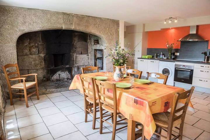 Gîte pour 7 personnes, avec terrasse et piscine dans Les Monts-Verts - 2