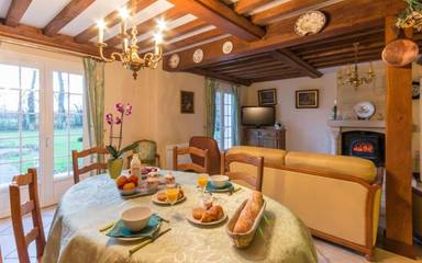 Chambre d’hôte pour 2 personnes, avec vue et jardin à Janville