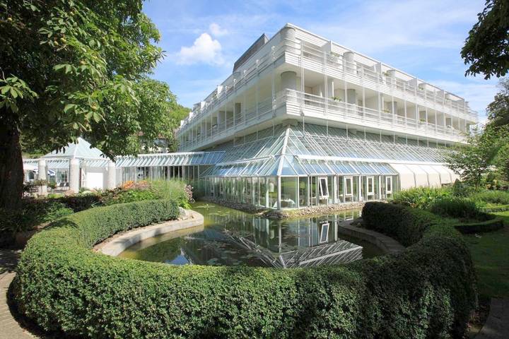 Hotel für 10 Personen, mit Terrasse und Garten sowie Pool und Sauna