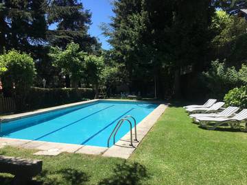 Casa rural para 13 personas, con sauna y piscina además de vistas y jardín, Se admiten mascotas en Cercedilla