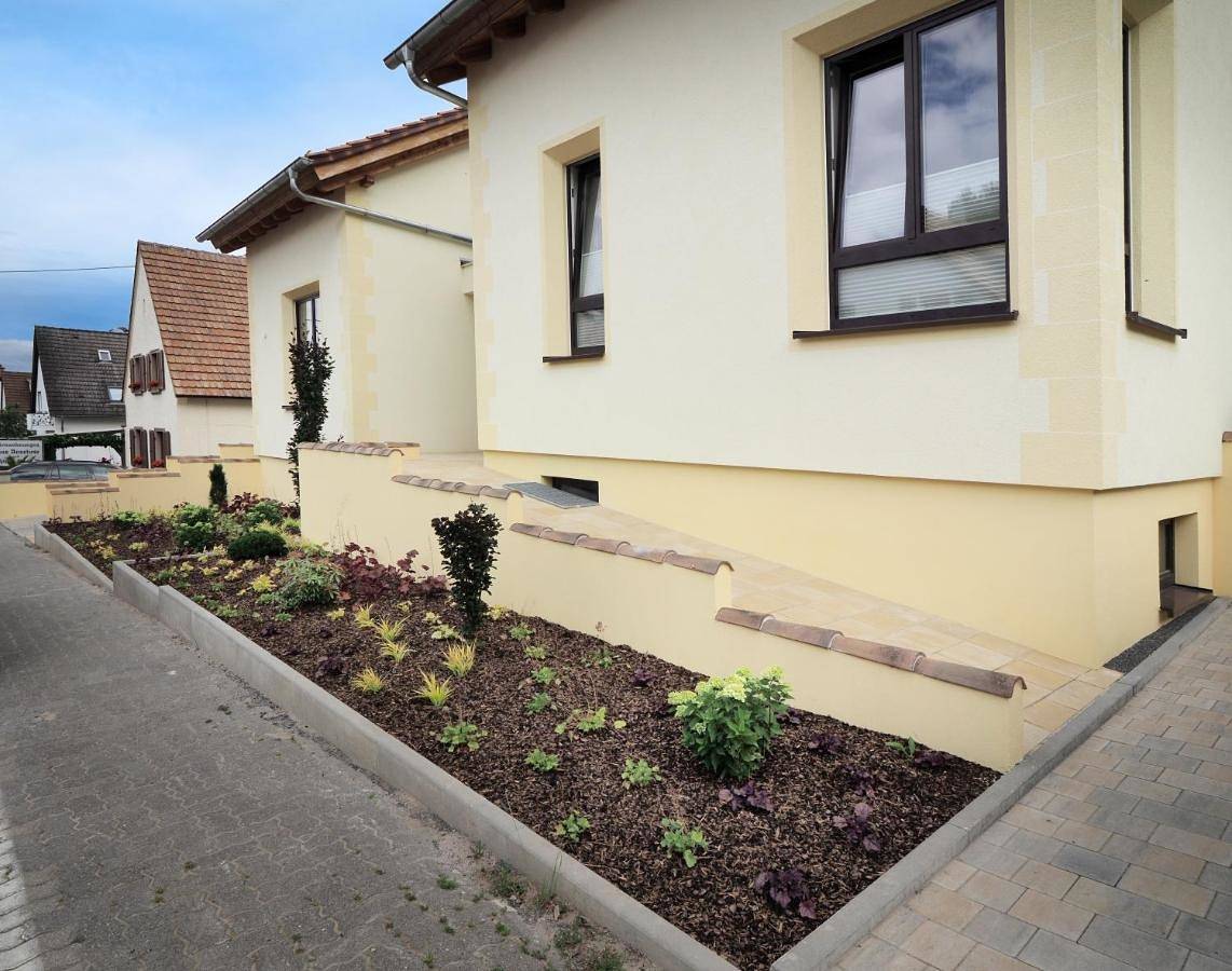 Two-Bedroom House in Hambach (Neustadt), Neustadt an der Weinstraße
