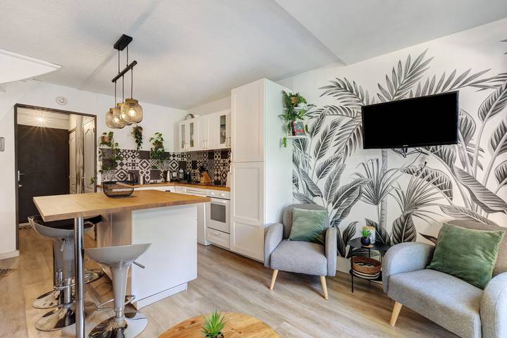Maison du Cap avec jacuzzi, tennis, climatisation, terrasse privative et Wi-Fi in Cap d'Agde, Agde