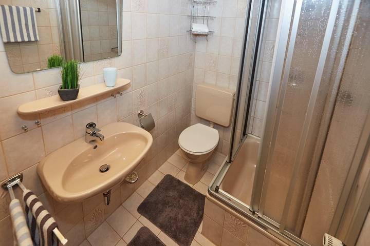 Ferienhaus für 4 Personen, mit Balkon und Terrasse sowie Whirlpool und Garten in Bolsterlang - 4