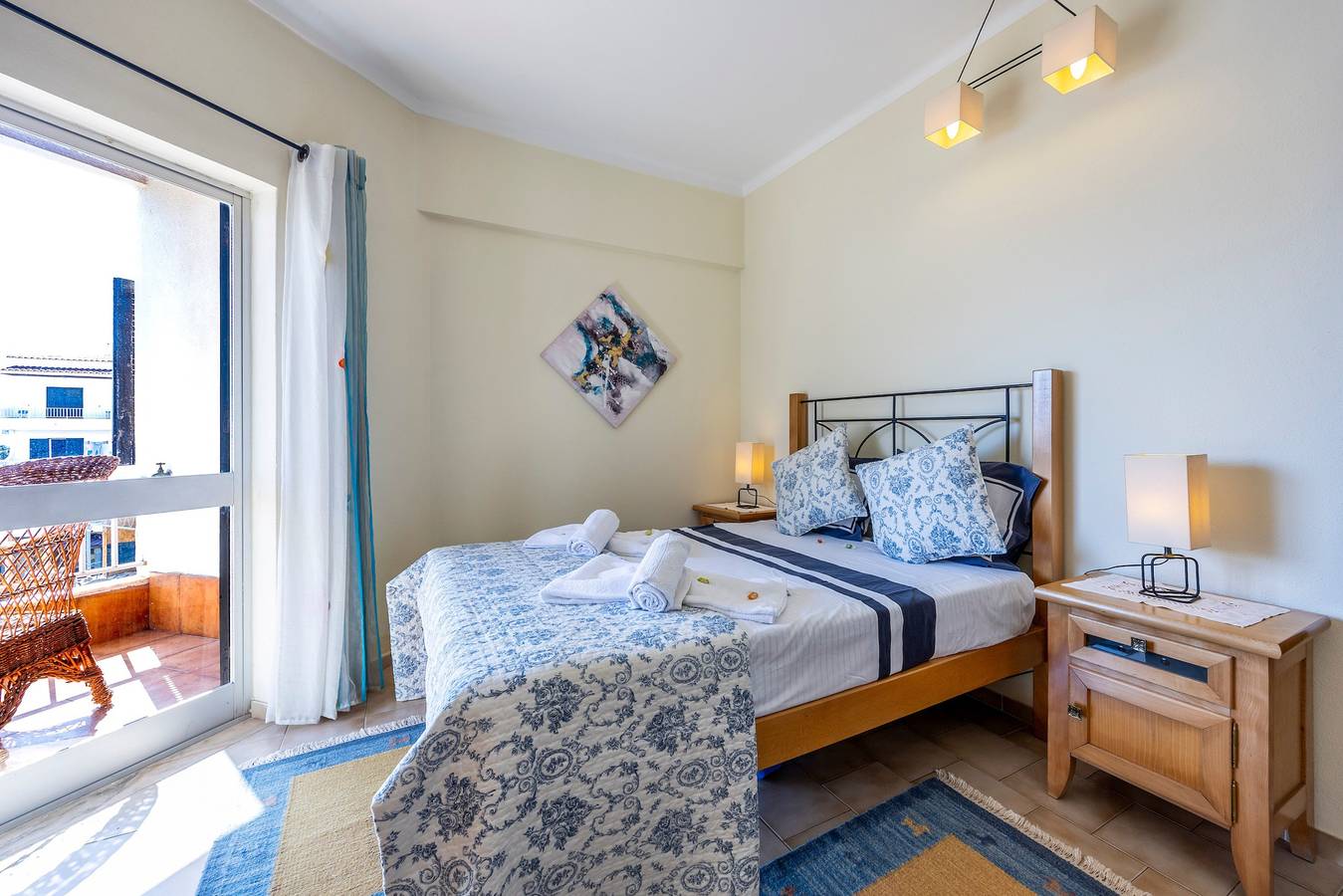Apartamento entero, Apartamento 'Sunny Quarteira Escape - Algarve' con Jardín Compartido, Balcón y Wi-Fi in Quarteira, Distrito de Faro