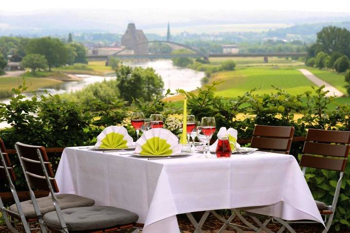 Hotel für 3 Personen, mit Terrasse und Garten in Höxter