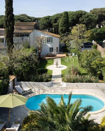 Villa pour 4 personnes, avec vue ainsi que piscine et jardin à Sainte-Maxime