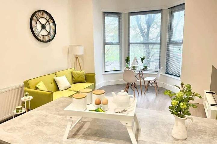 Holiday rental for 4 people, with hot tub in Southsea